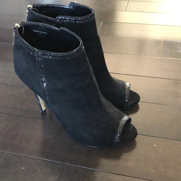 Bebe Booties - Picture 2 of 5